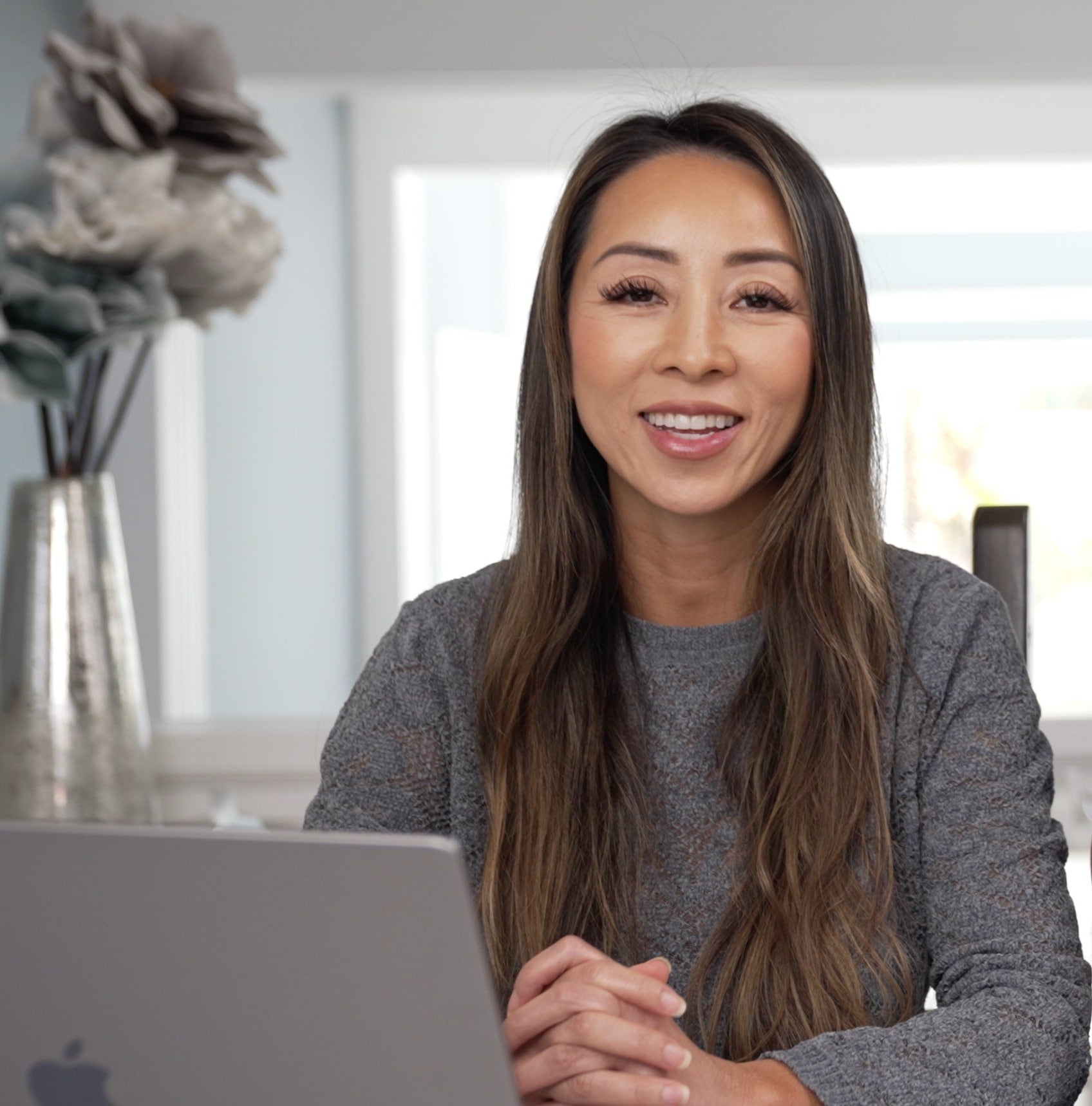 Content Creation: AI for Beautypreneurs by Leann La - Tina Davies Professional