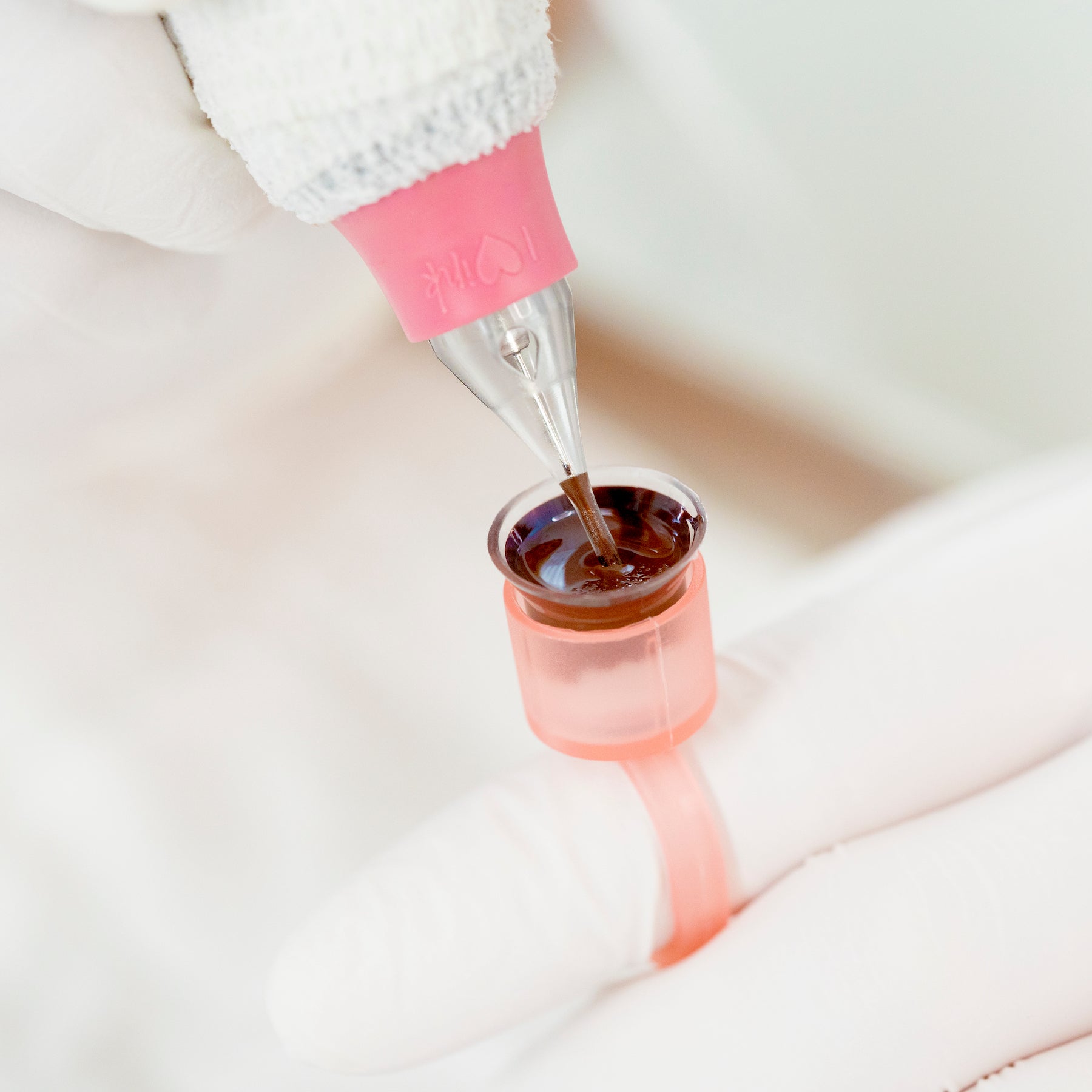 Pigment Ring with Sponge - Permanent Makeup Supplies for PMU Artists - Tina Davies Professional