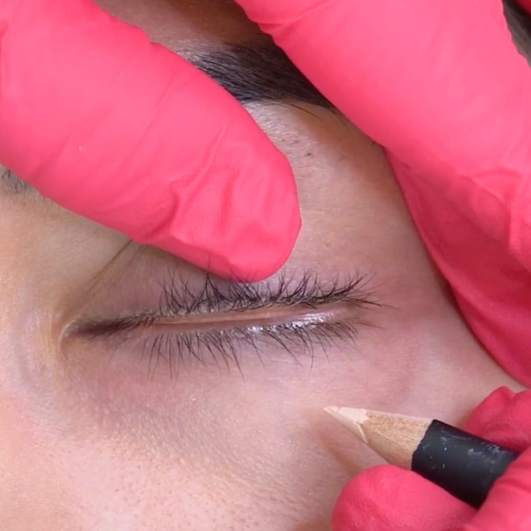 Eye Essentials: Top and Bottom Liner by Stefanie Toms - Tina Davies Professional