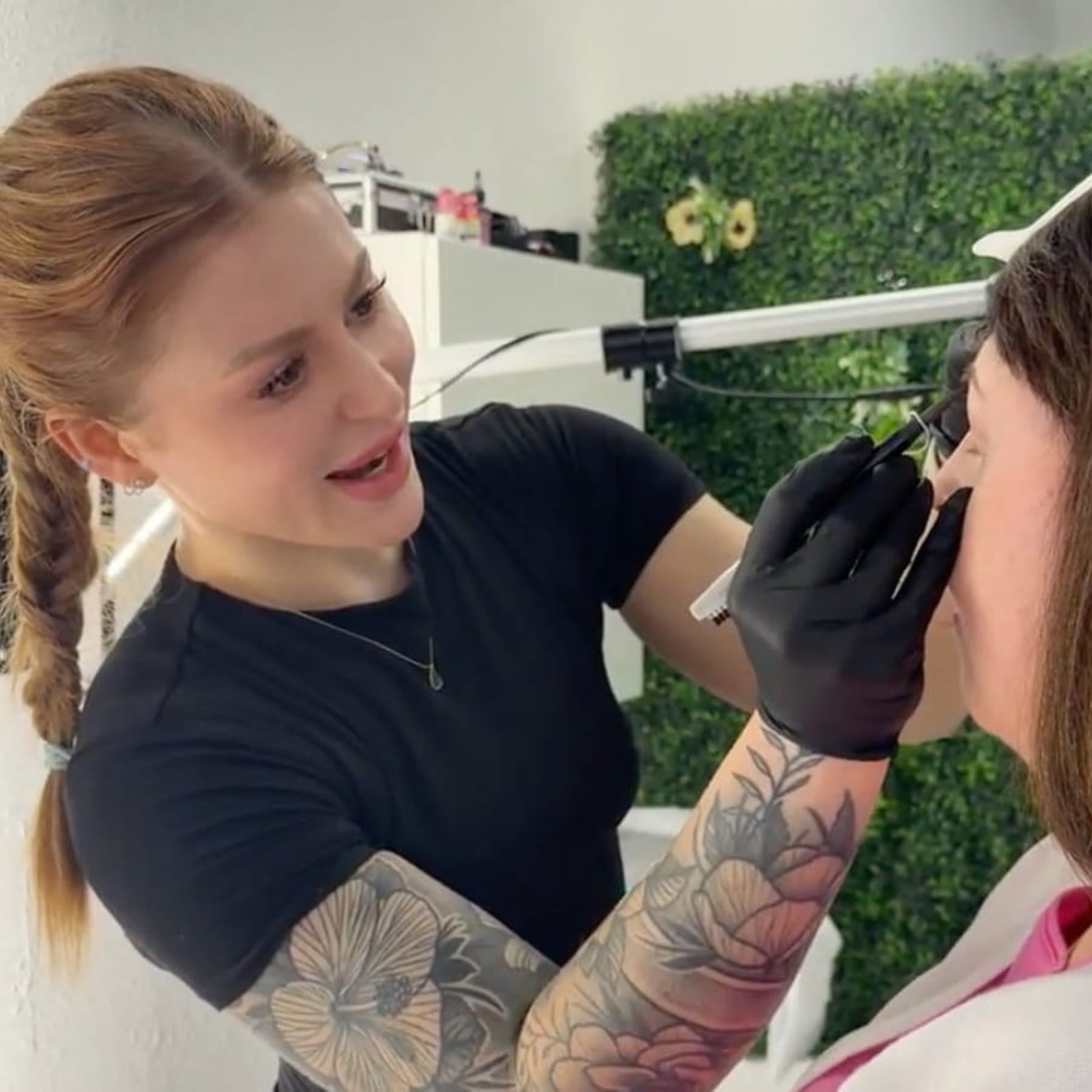 Lasting Brows: Sustainable Design Techniques by Holly Star - Tina Davies Professional