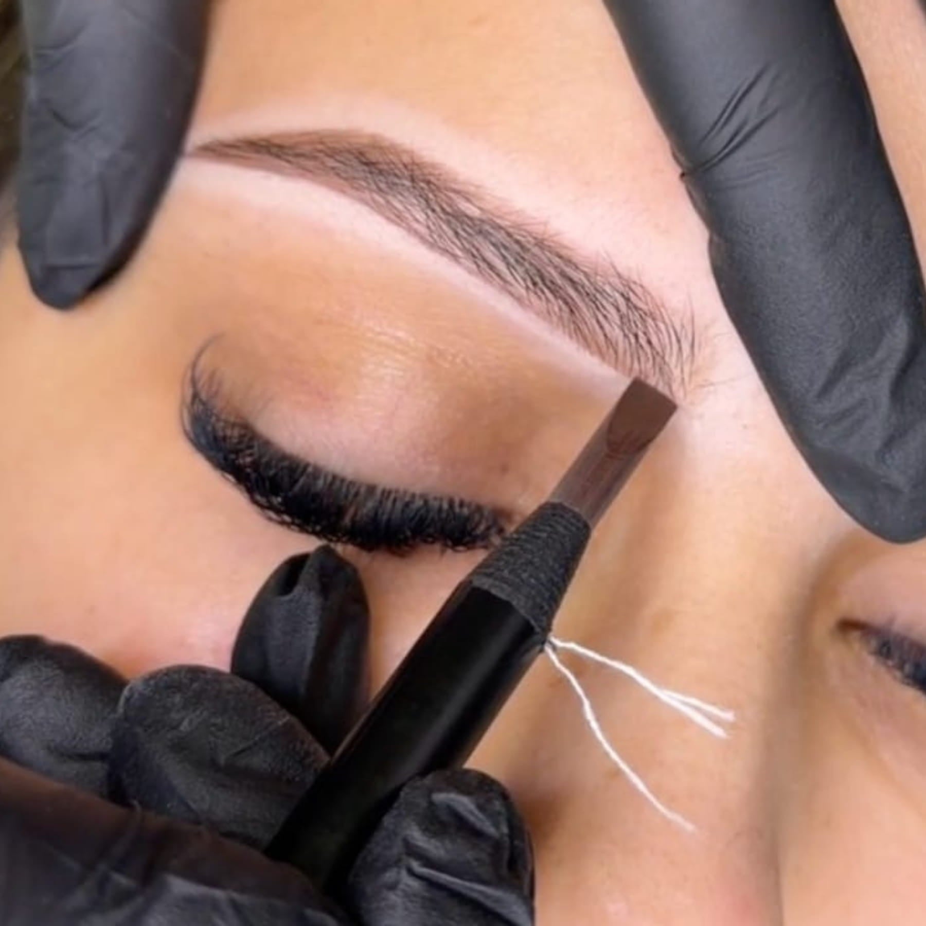 Lasting Brows: Sustainable Design Techniques by Holly Star - Tina Davies Professional